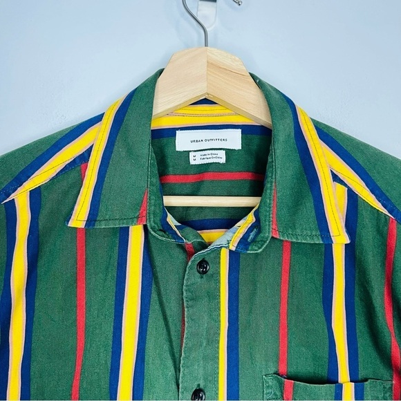 UO ‘90s Vertical Stripe Short-Sleeve Shirt Medium - Picture 4 of 6